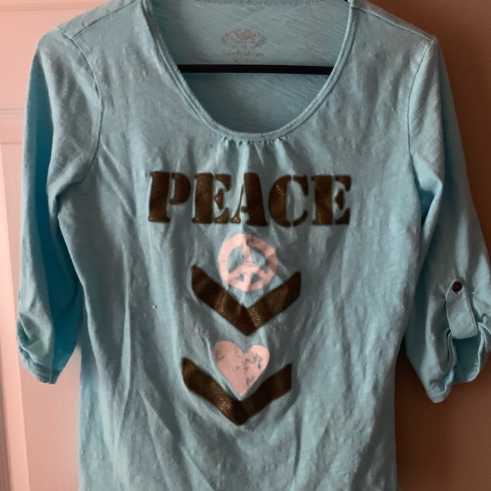 Justice Size 20 Peace top, 3/4 length sleeves.